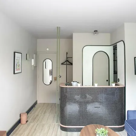 Joie Gare Montparnasse Apartment