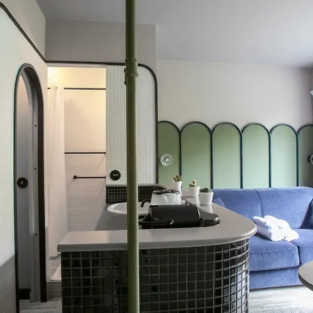 Cosy Et Calme Pres De Montparnasse アパート パリ